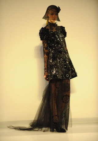 Illustration for article titled Chanel Haute Couture An Expensive Hit & Miss